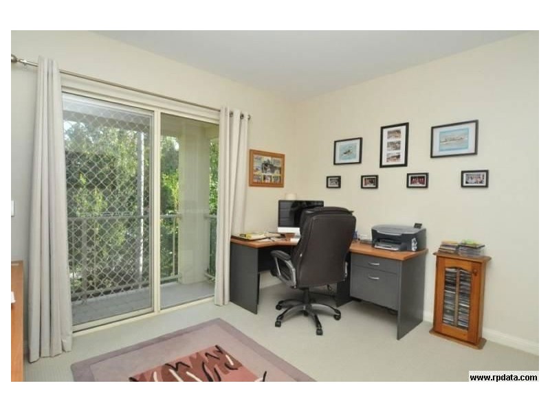 3/27 Gordon Street, Labrador QLD 4215