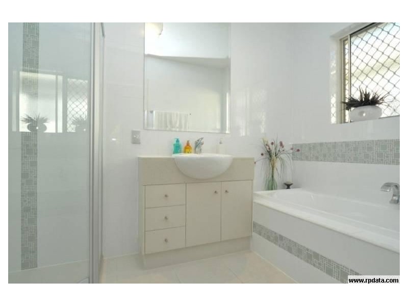 3/27 Gordon Street, Labrador QLD 4215