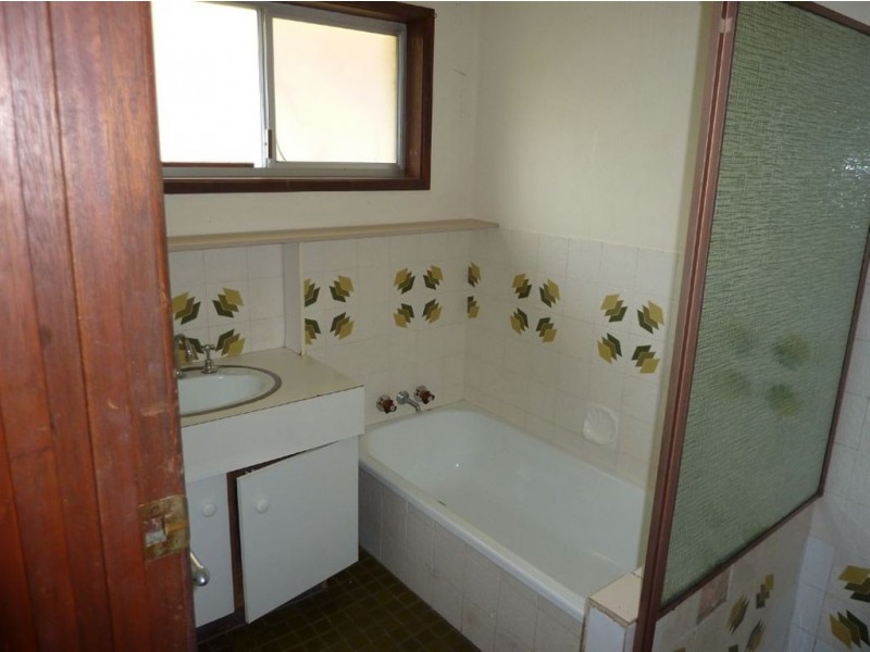 207 Cotlew Street, Ashmore QLD 4214