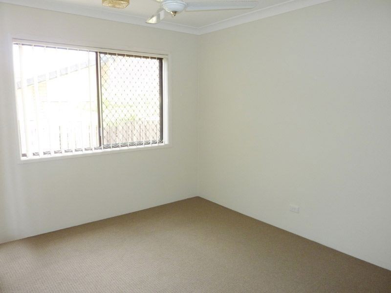 2/9 Lindal Street, Ashmore QLD 4214