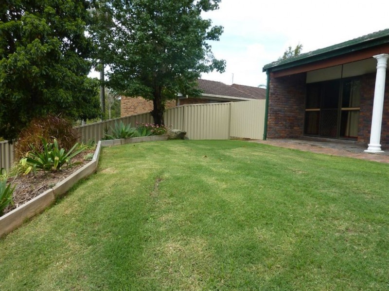 8 Belah Street, Ashmore QLD 4214