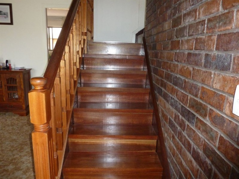 8 Belah Street, Ashmore QLD 4214