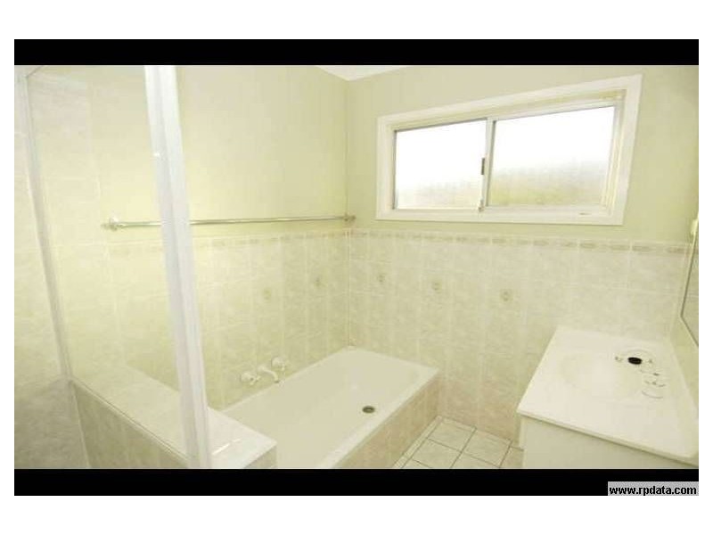 15 Kurrambee Avenue, Ashmore QLD 4214