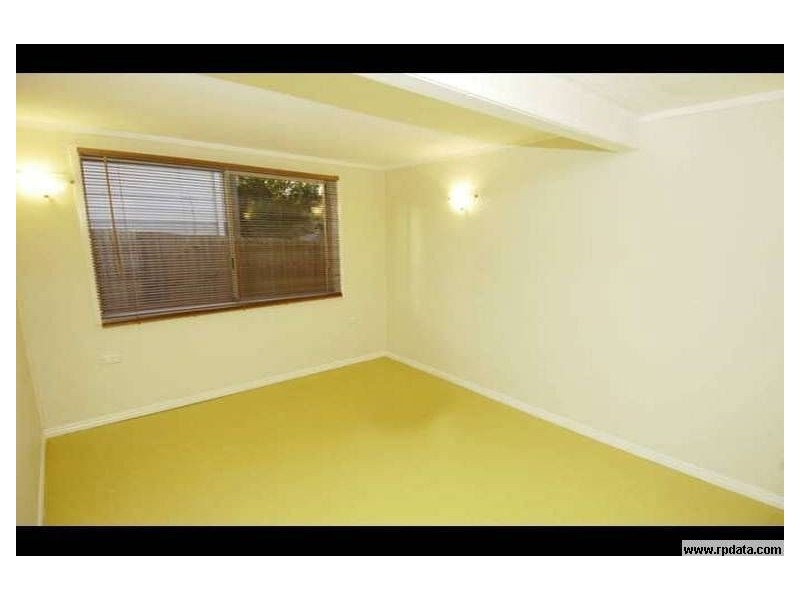 15 Kurrambee Avenue, Ashmore QLD 4214