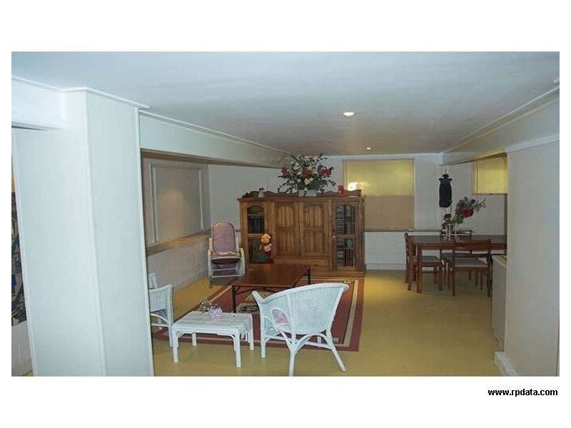 15 Kurrambee Avenue, Ashmore QLD 4214