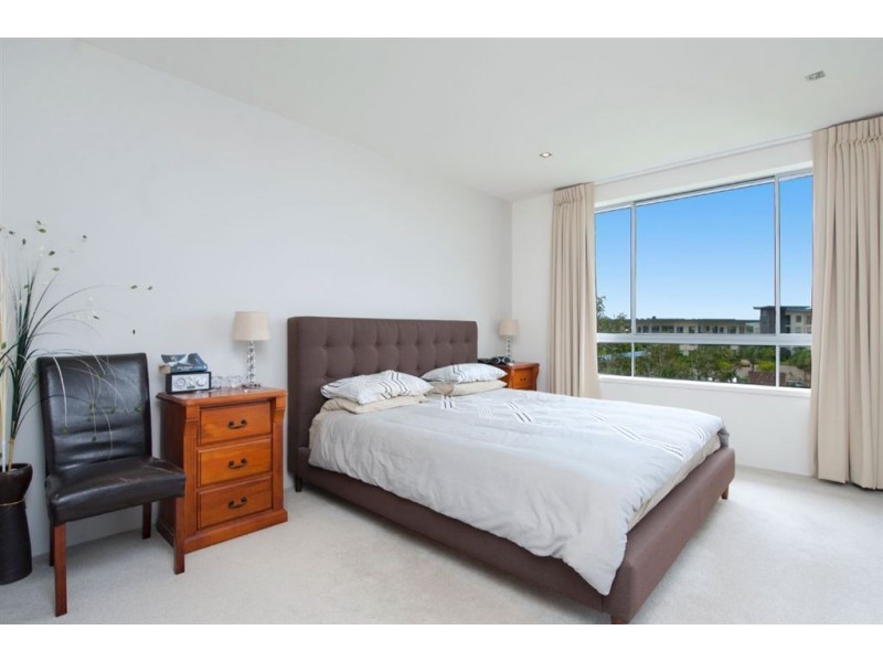 338/3 Pendraat Parade, Hope Island QLD 4212