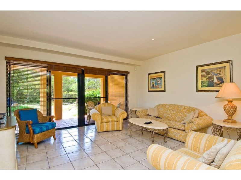 3252 Palladian Drive, Hope Island QLD 4212