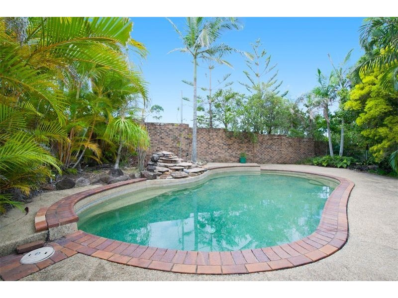 16 Ainsley Avenue, Ashmore QLD 4214