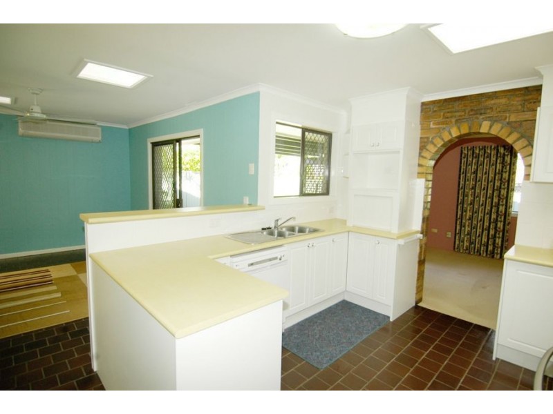 11 Rumbalara Street, Ashmore QLD 4214