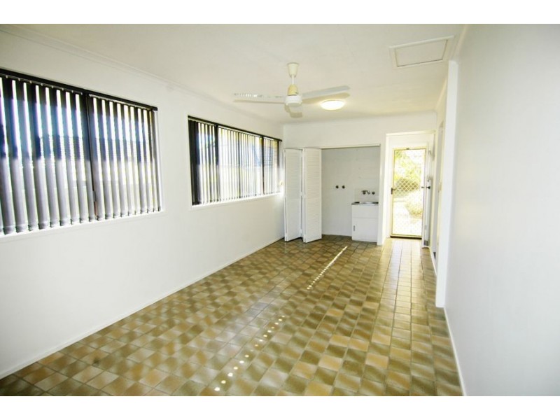 11 Rumbalara Street, Ashmore QLD 4214