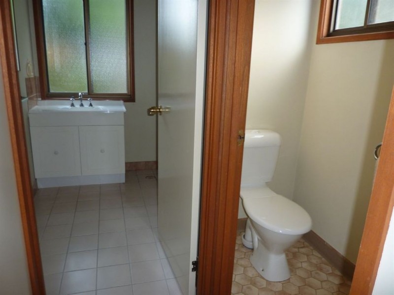 11/21 St Kevins Avenue, Benowa QLD 4217