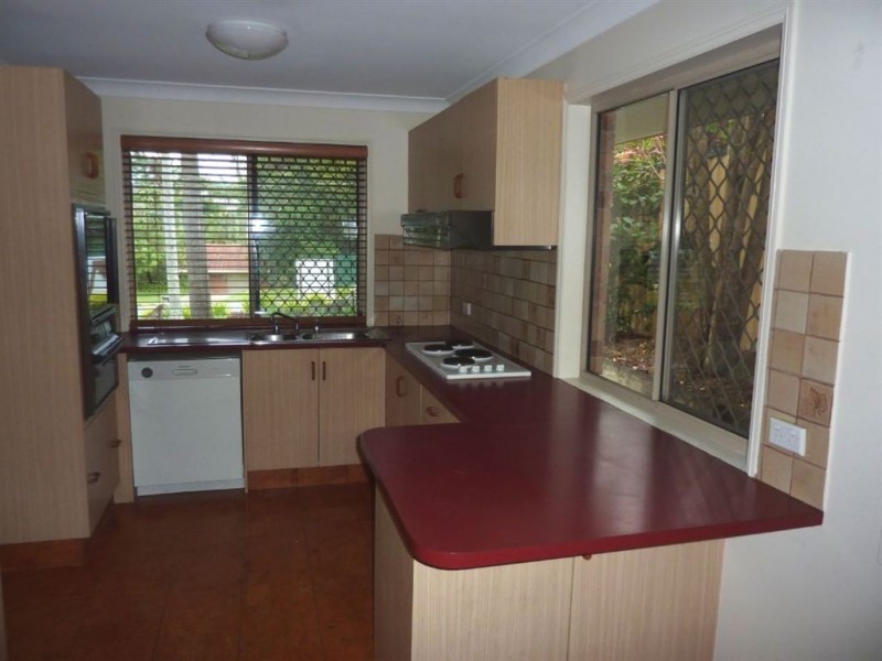 32 Moora Street, Ashmore QLD 4214