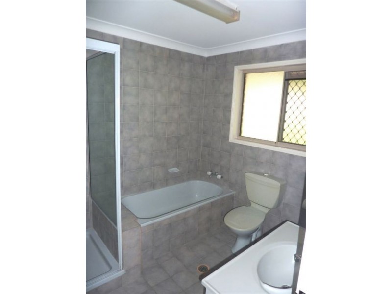 32 Moora Street, Ashmore QLD 4214