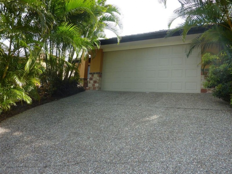 1/12 Marybeth Crescent, Molendinar QLD 4214