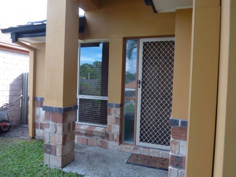 1/12 Marybeth Crescent, Molendinar QLD 4214