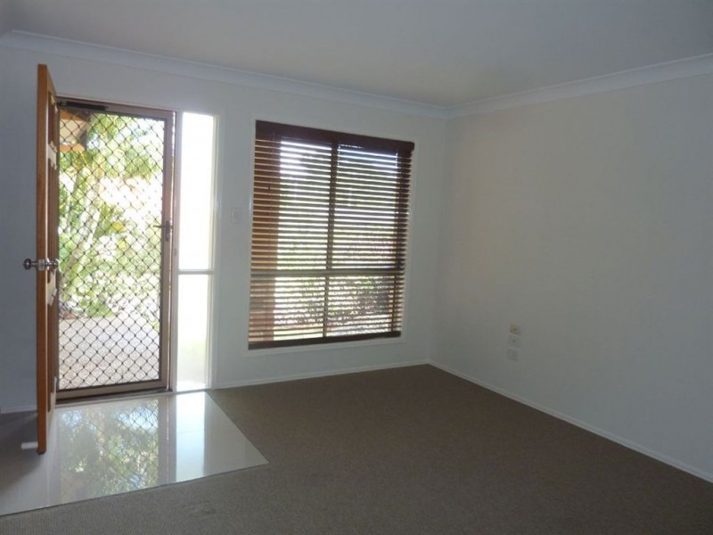 1/12 Marybeth Crescent, Molendinar QLD 4214