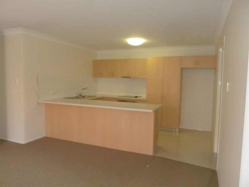 1/12 Marybeth Crescent, Molendinar QLD 4214