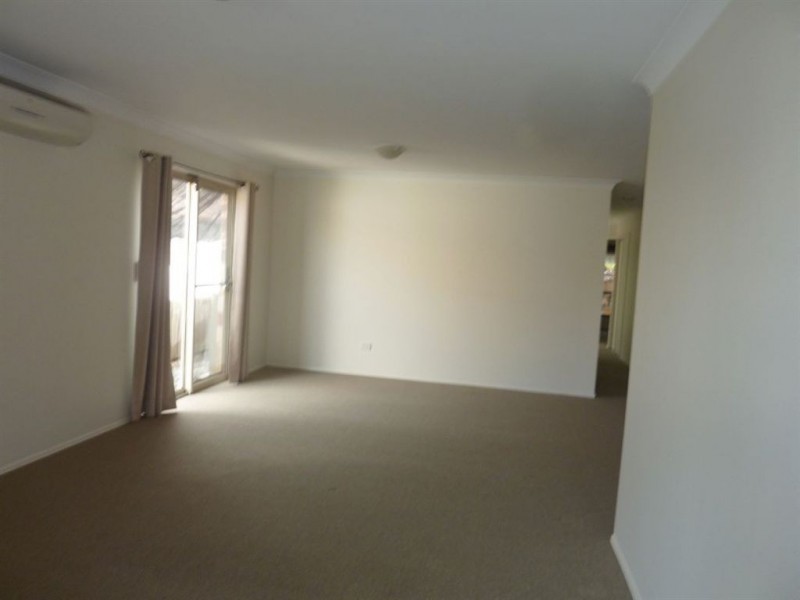 1/12 Marybeth Crescent, Molendinar QLD 4214