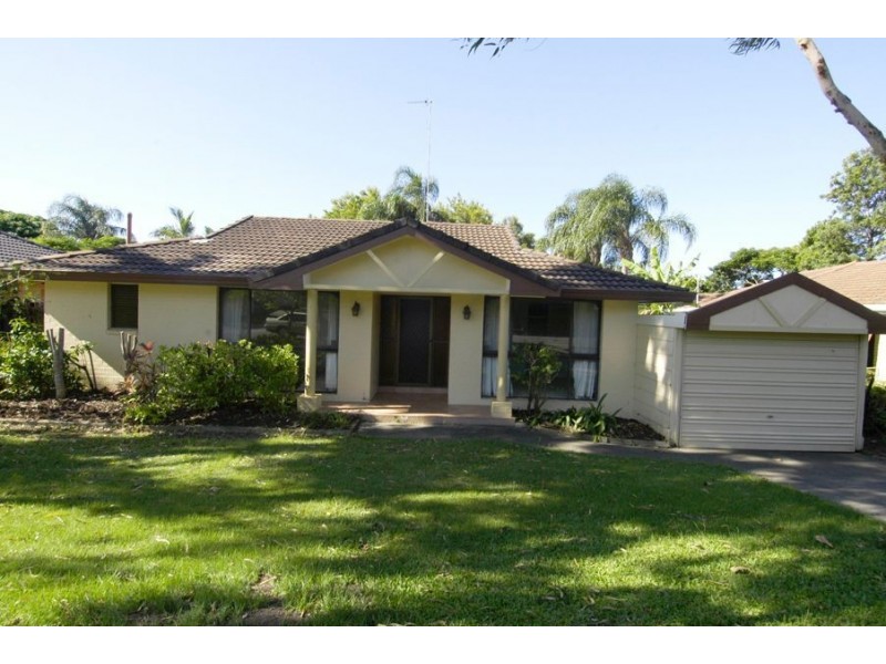 19 Dunkeith Avenue, Benowa QLD 4217