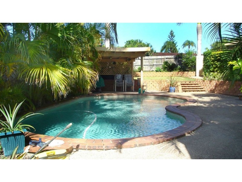 24 Kallaroo Crescent, Ashmore QLD 4214