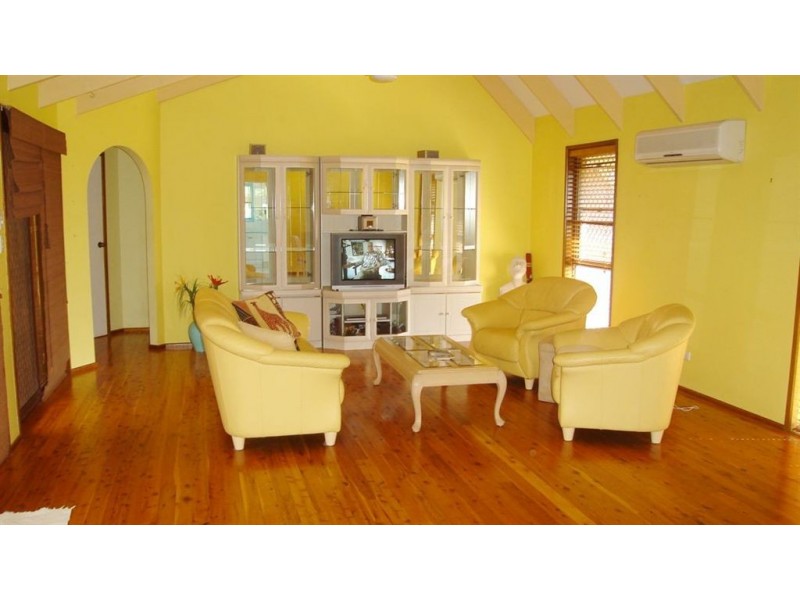 24 Kallaroo Crescent, Ashmore QLD 4214