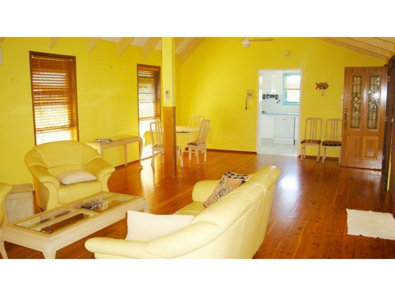 24 Kallaroo Crescent, Ashmore QLD 4214