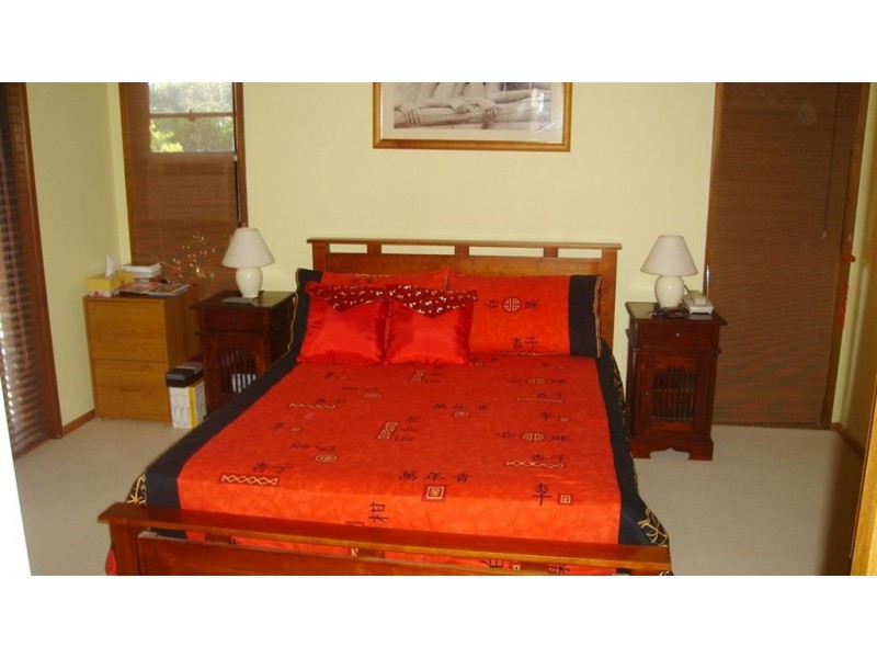 24 Kallaroo Crescent, Ashmore QLD 4214