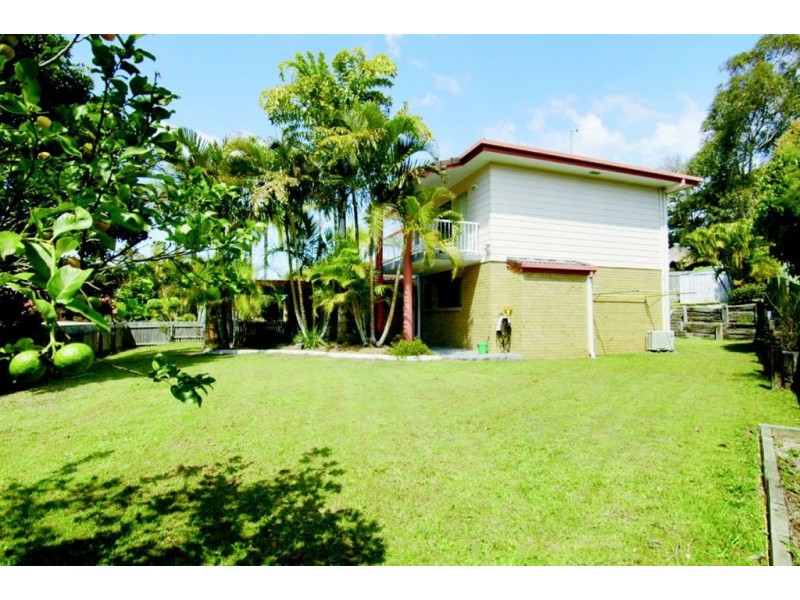6 Paruna Place, Ashmore QLD 4214