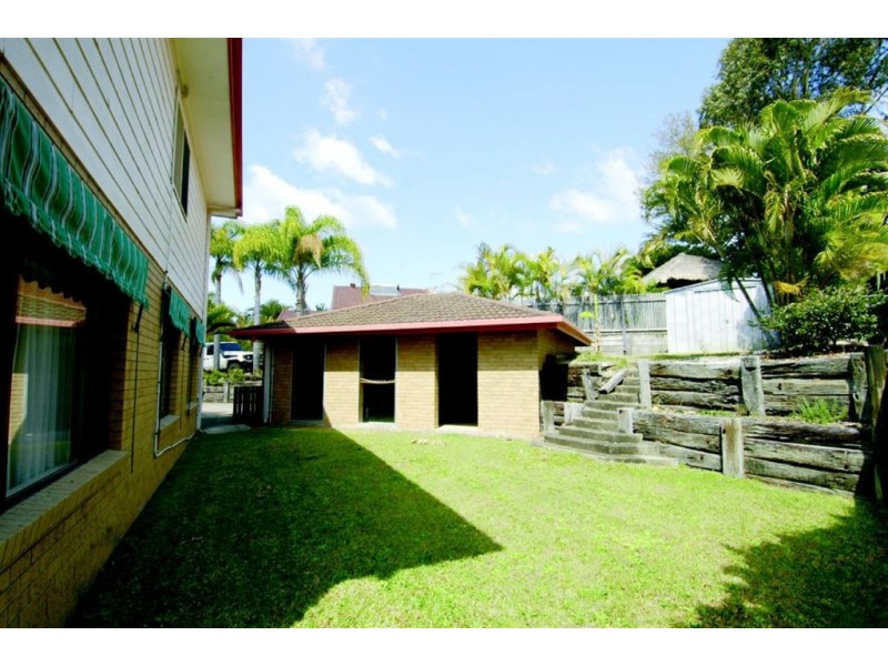 6 Paruna Place, Ashmore QLD 4214