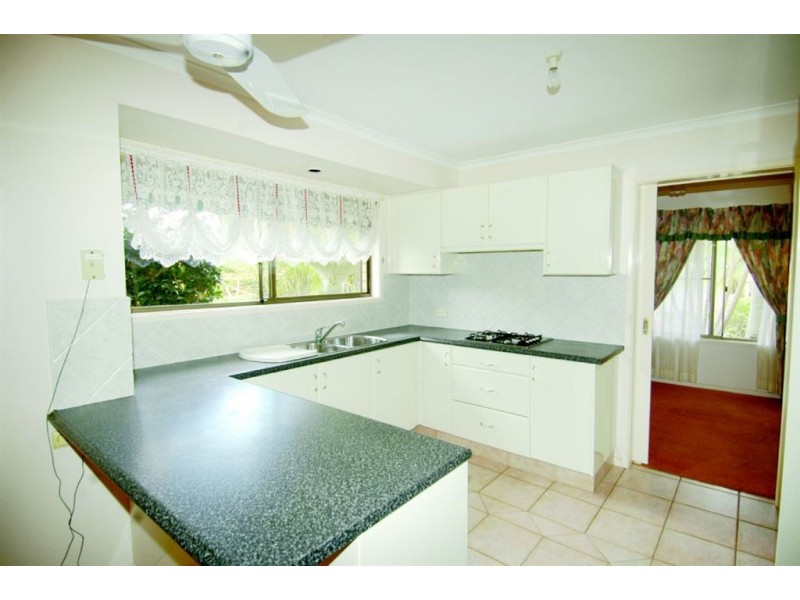 6 Paruna Place, Ashmore QLD 4214