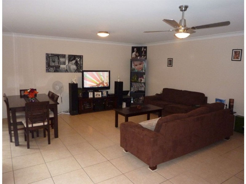 1/27 McCowan Street, Ashmore QLD 4214