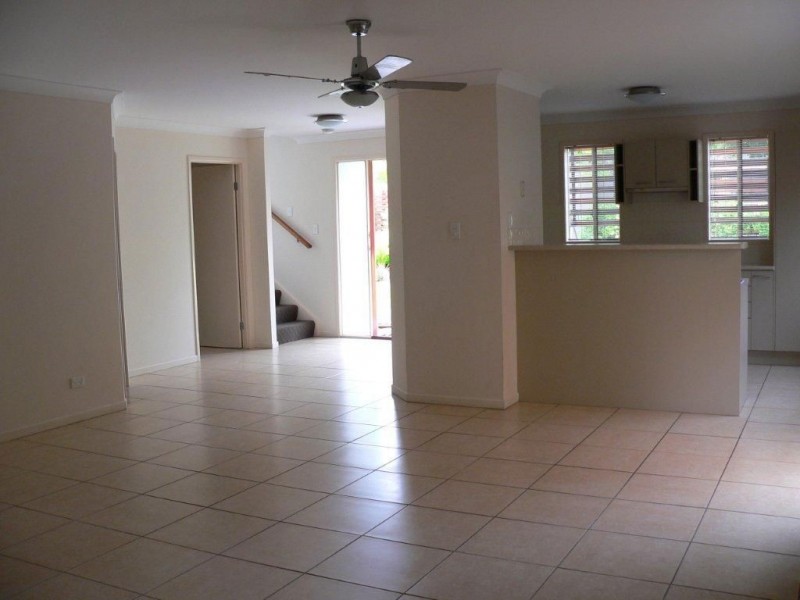 1/27 McCowan Street, Ashmore QLD 4214