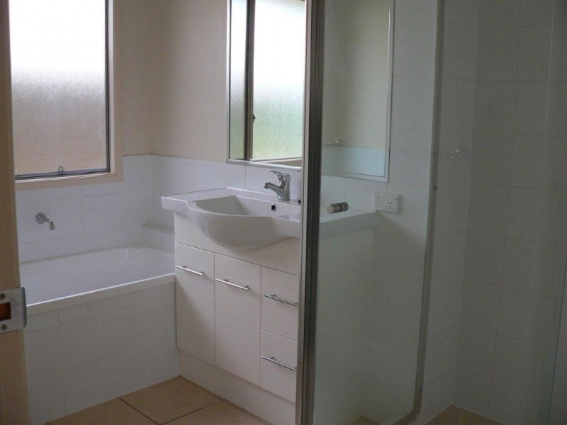 1/27 McCowan Street, Ashmore QLD 4214