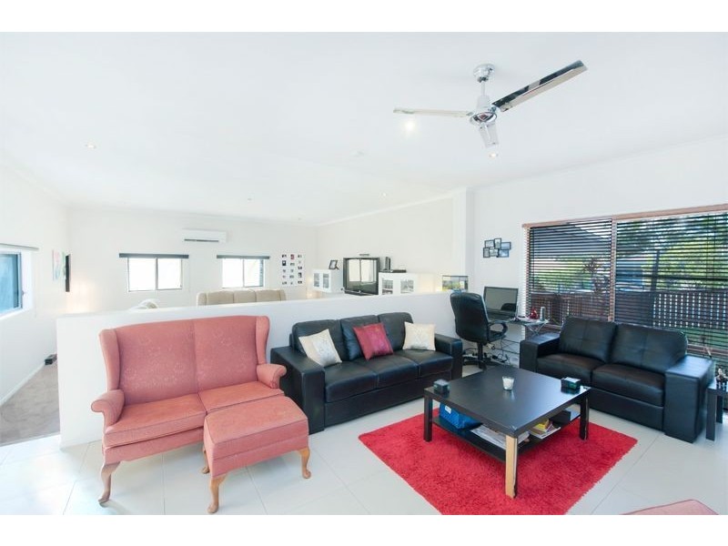 44 Pinkwood Drive, Ashmore QLD 4214