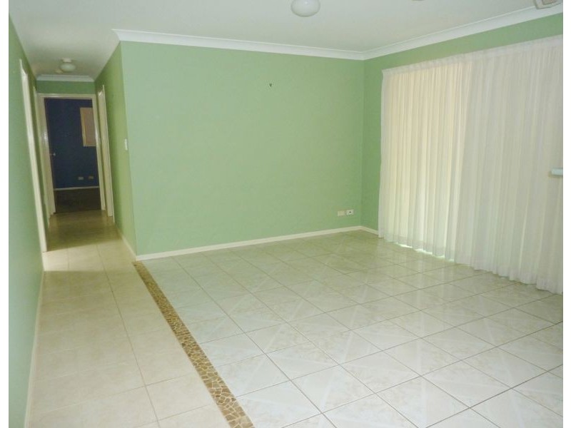 1 Cook Close, Southport QLD 4215