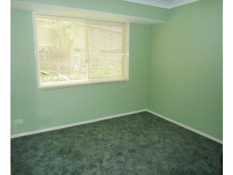 1 Cook Close, Southport QLD 4215