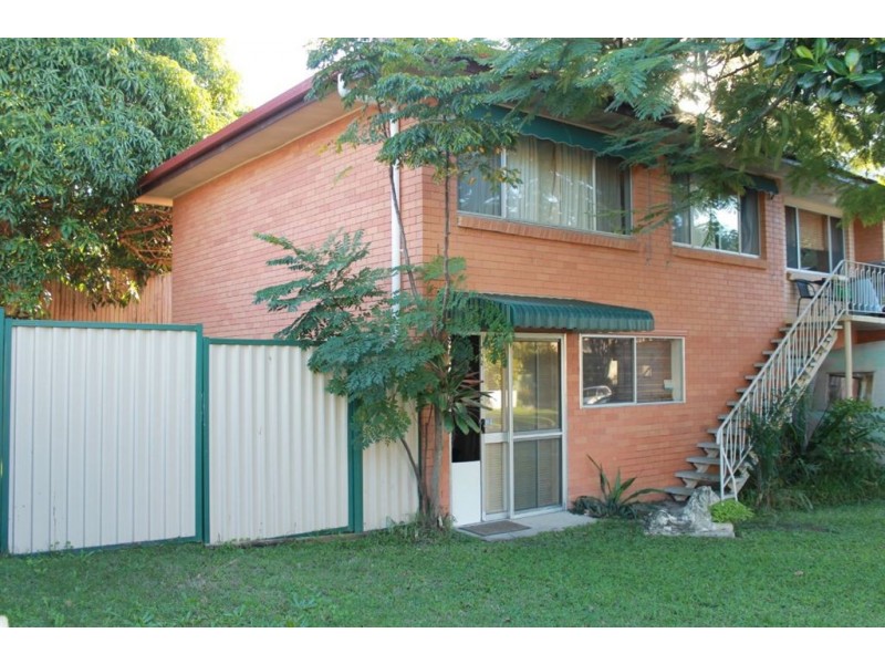 21 Lara Avenue, Southport QLD 4215
