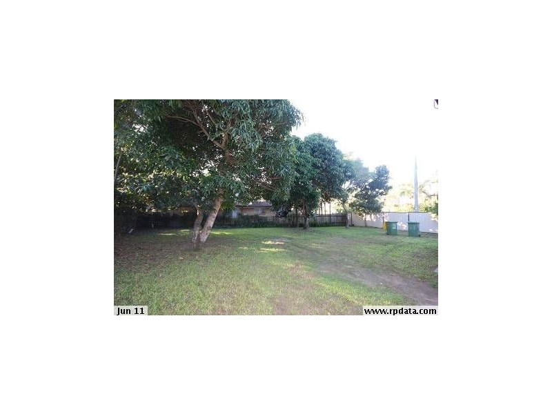 21 Lara Avenue, Southport QLD 4215