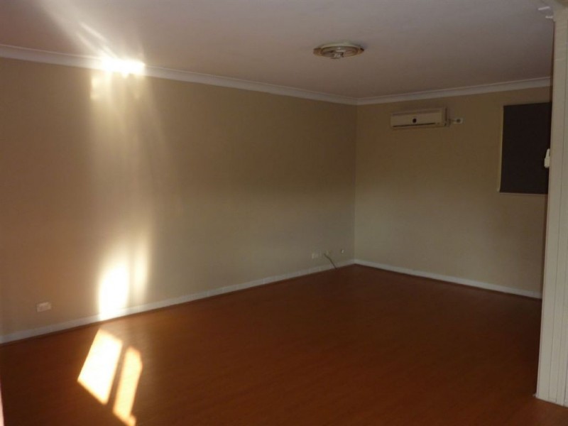 15 Gidgee Court, Molendinar QLD 4214