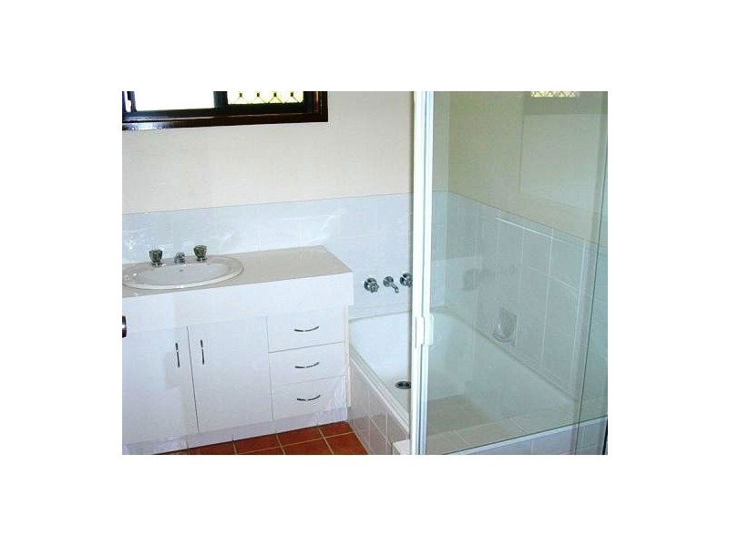 63 Mingaletta Drive, Ashmore QLD 4214