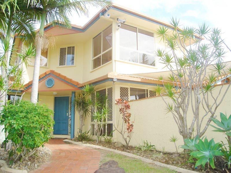 15 Cook Close, Southport QLD 4215