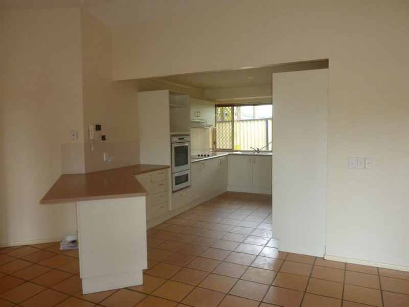 15 Cook Close, Southport QLD 4215