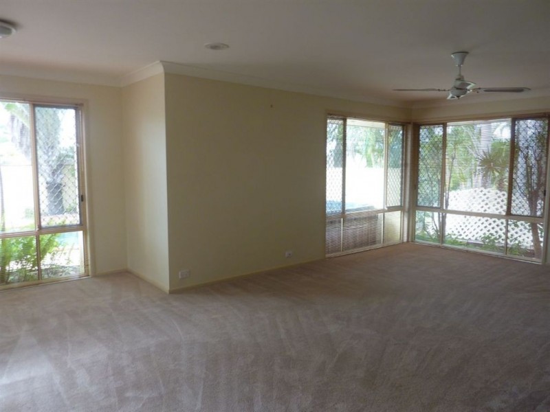 15 Cook Close, Southport QLD 4215