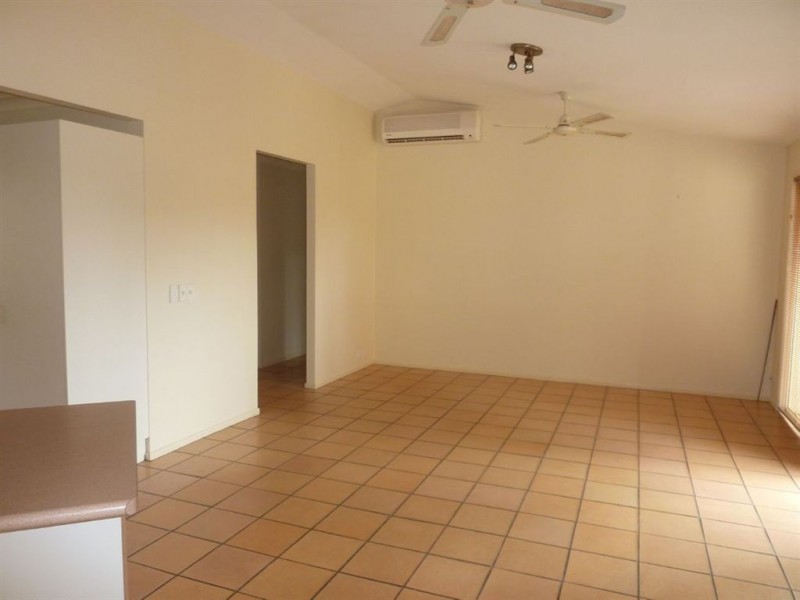15 Cook Close, Southport QLD 4215