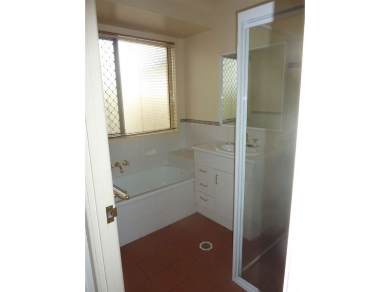 15 Cook Close, Southport QLD 4215