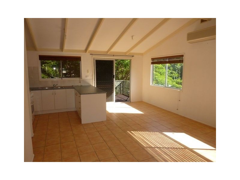 10 Allunga Avenue, Ashmore QLD 4214