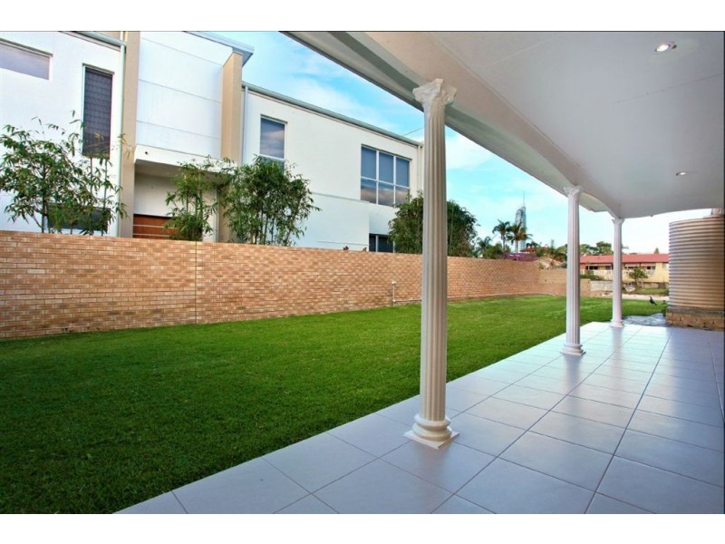 13 Inga Avenue, Surfers Paradise QLD 4217