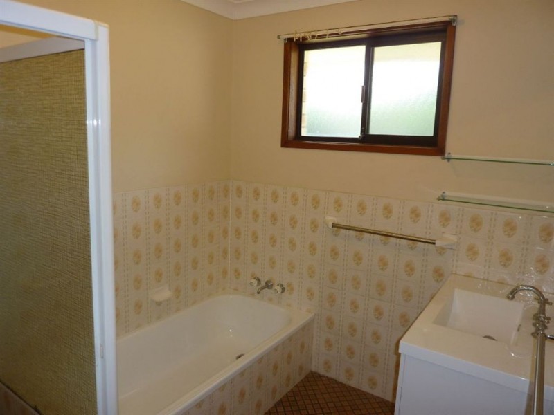 15 Luxor Street, Southport QLD 4215