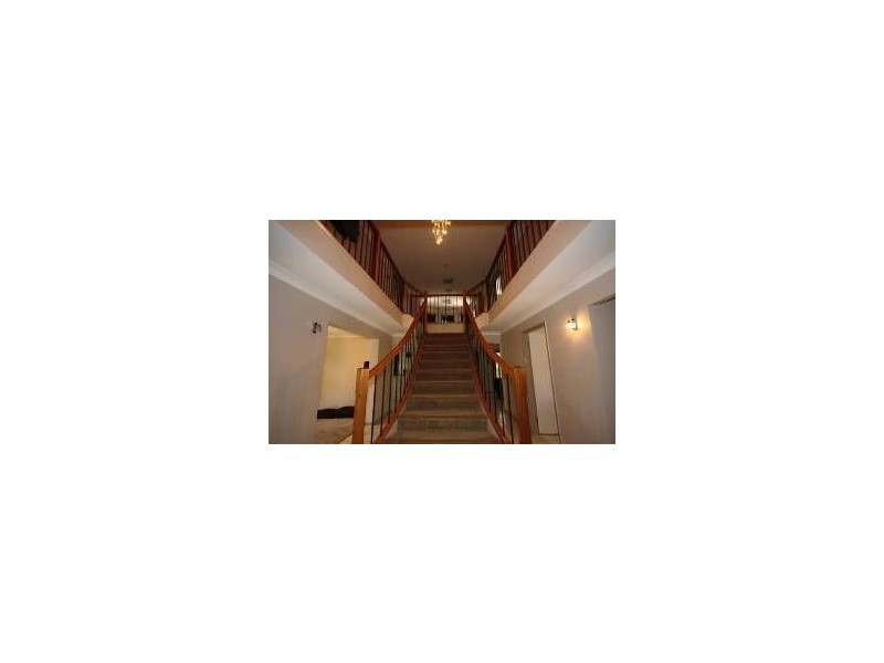 27 Gumleaf Drive, Molendinar QLD 4214