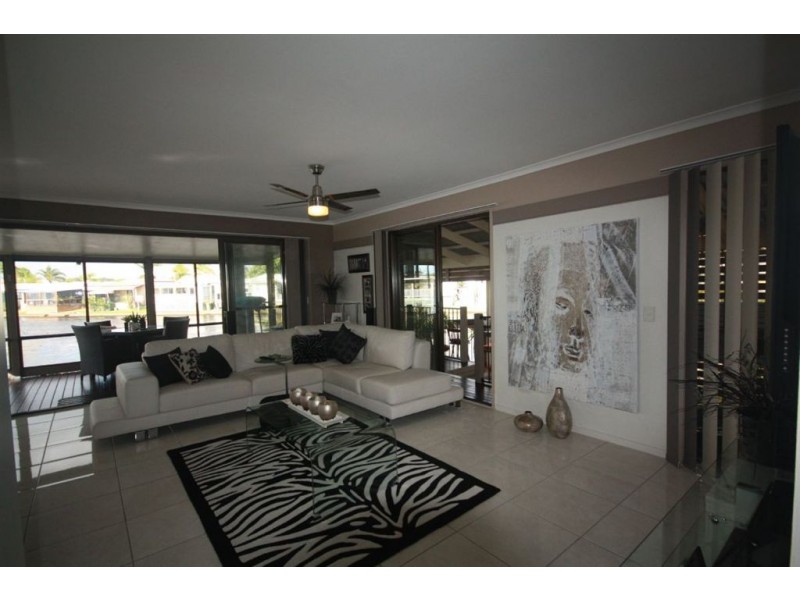 137/368 Oxley Drive, Runaway Bay QLD 4216